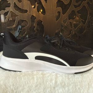 Athletic Works Women’s Black and White Athletic Shoes